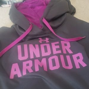 Under Armour sweatshirt